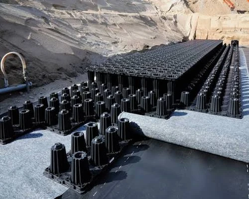 Amortecimento de vazão pluvial